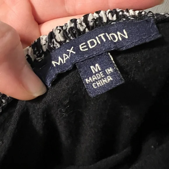 Black Floral Smocked Skirt - Picture 4 of 4